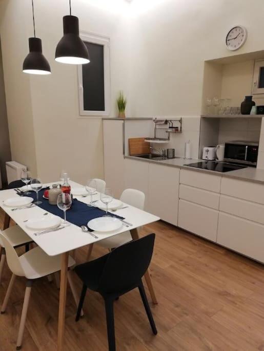 Luxury New-3bdr 3bth Sauna!city Center Apartament